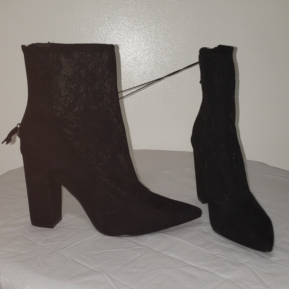 Forever 21 pointy toe lace bootie size 8